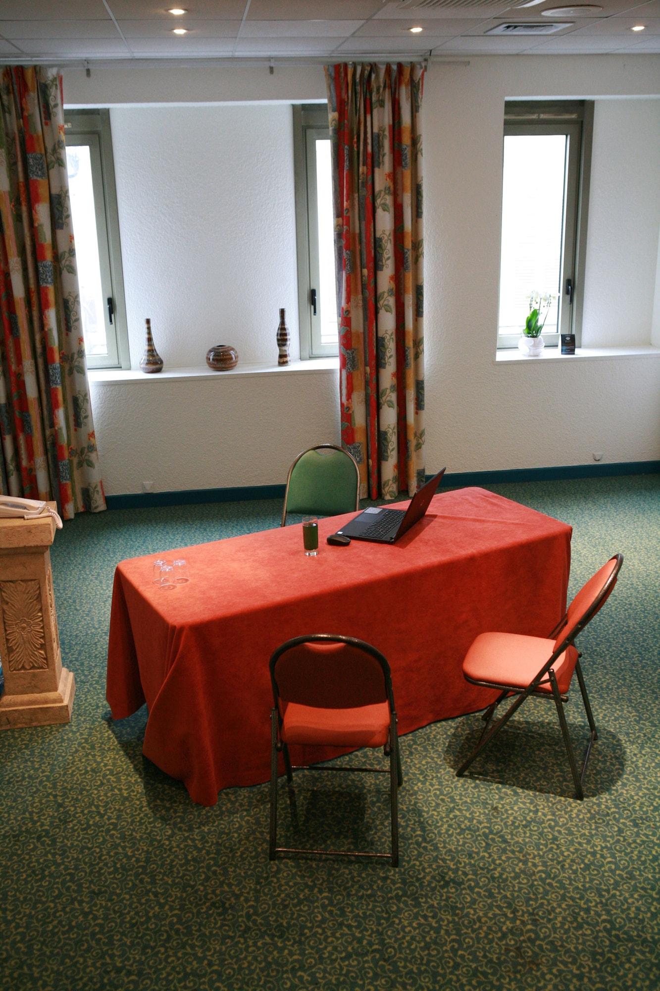 Ibis Châteauroux Eksteriør billede